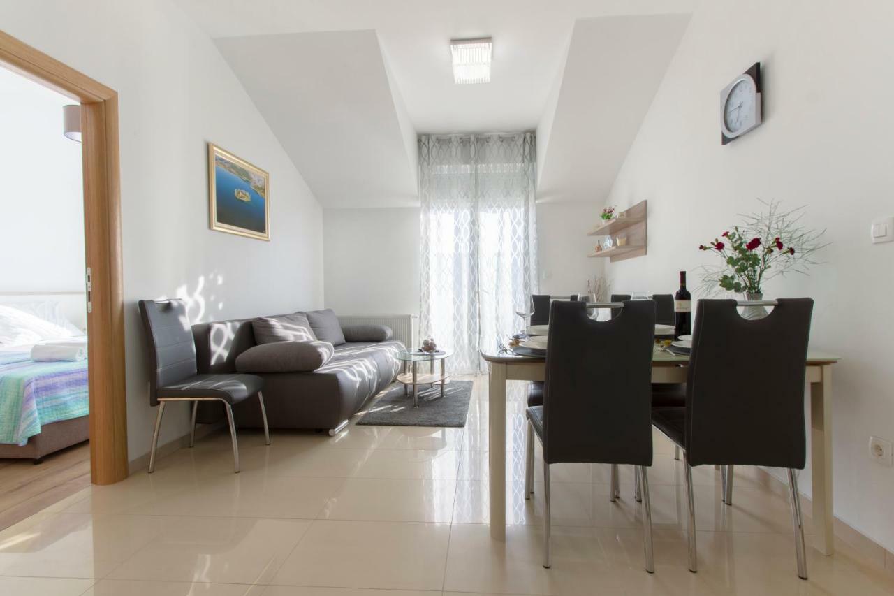 Apartmani Skelin***/**** Kastela Luaran gambar