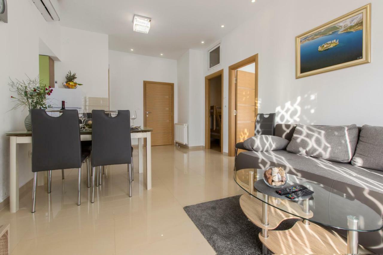 Apartmani Skelin***/**** Kastela Luaran gambar