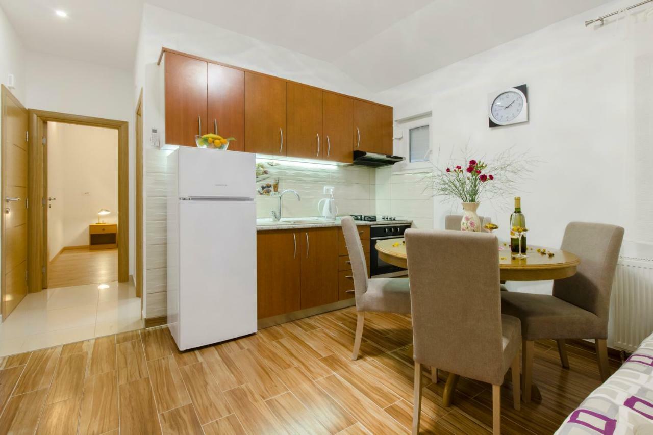 Apartmani Skelin***/**** Kastela Luaran gambar